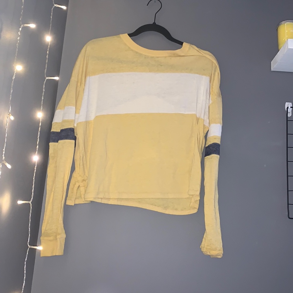 yellow long sleeve tee